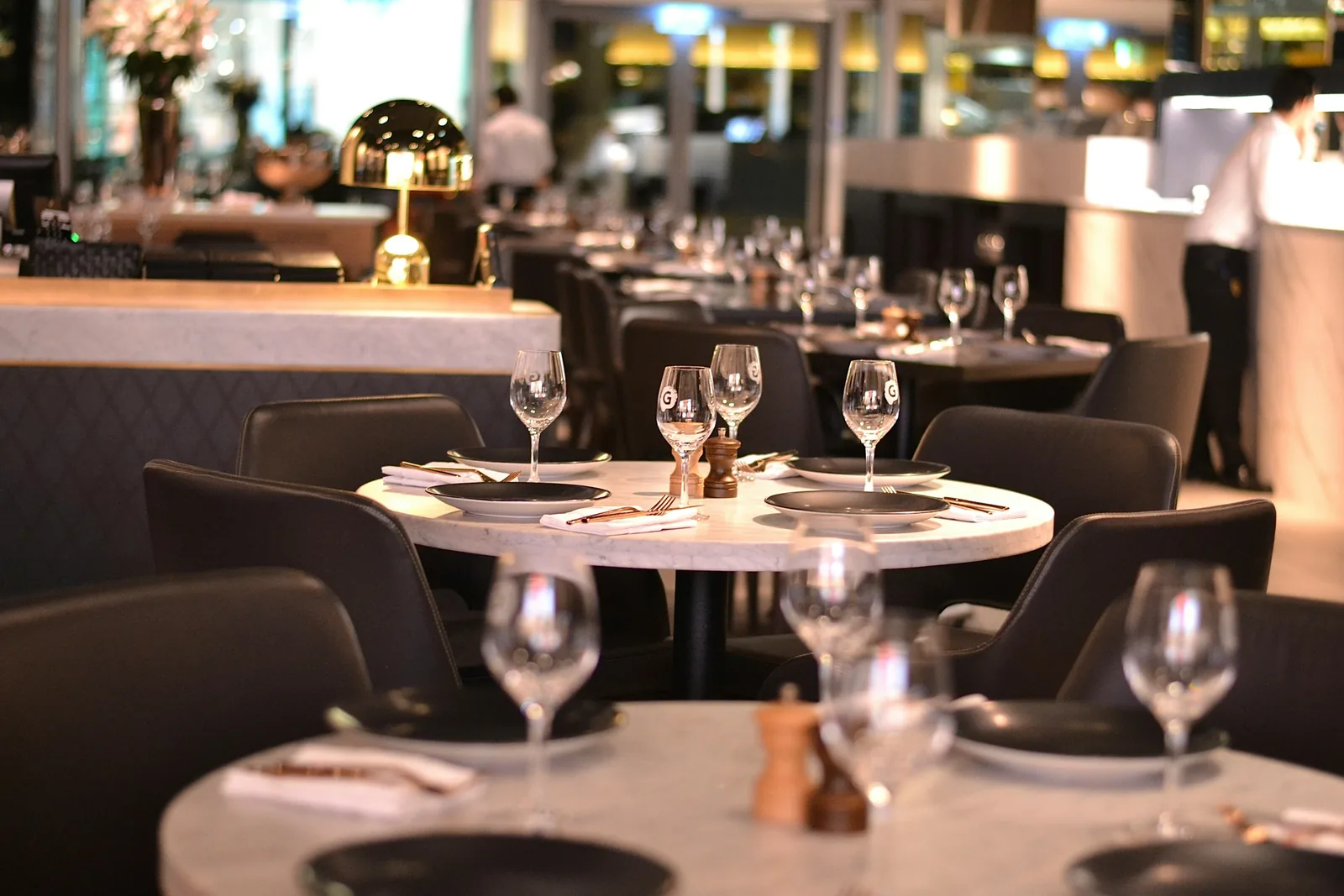 a dine in: Restaurant Photography