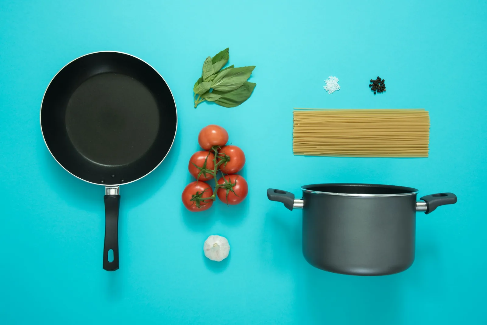 pans and tomatoes: How To Shoot Product Photography