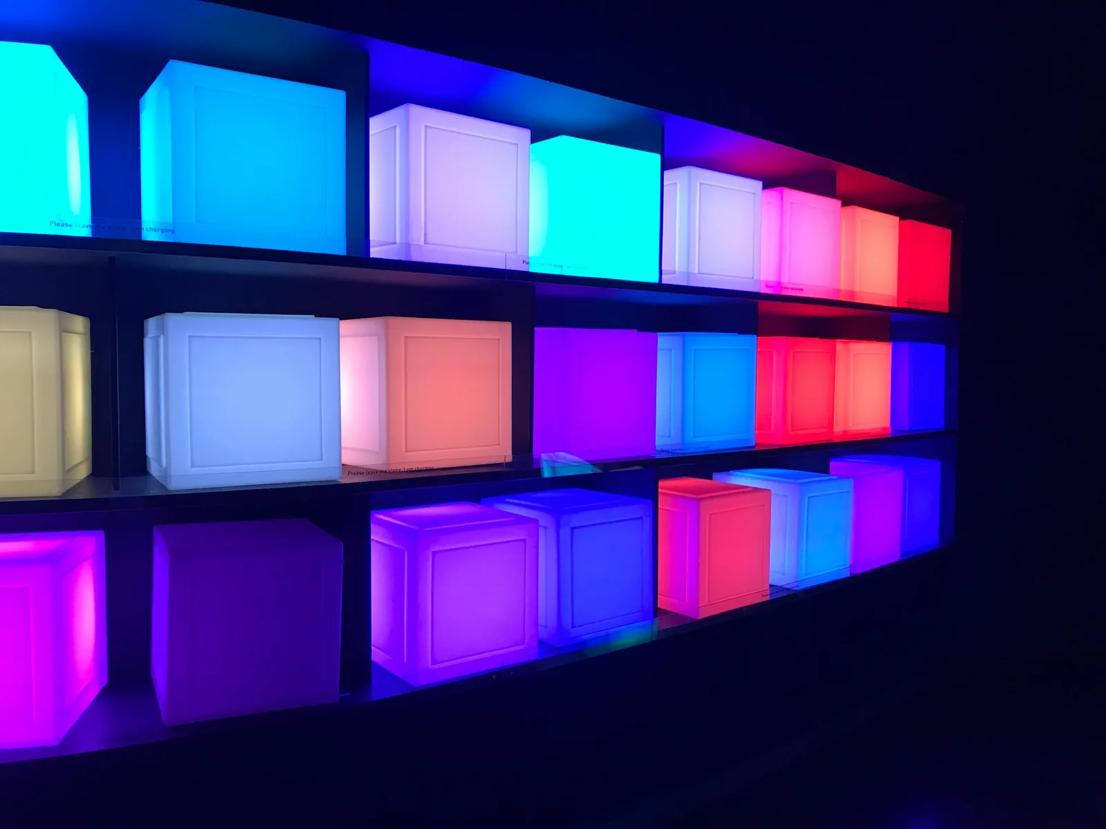 LED boxes: Light Box Photography for Jewelry