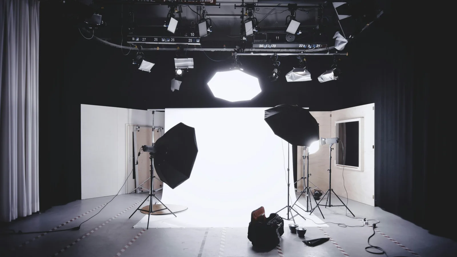 a small shooting setup: eCommerce Photography