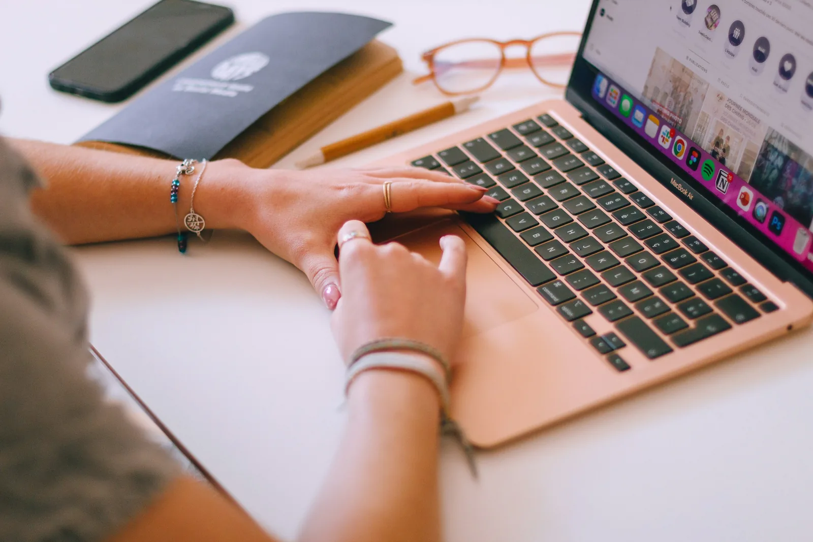 13 Best AI Product Image Generators For Ecommerce Brands