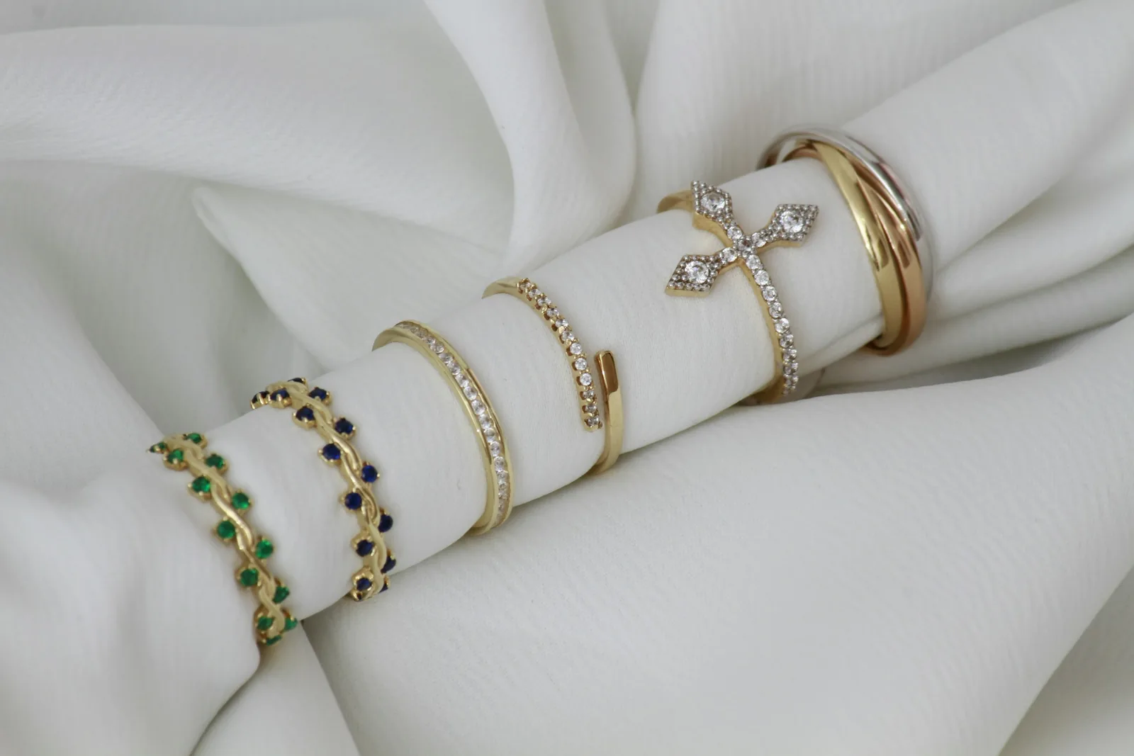 choosing the ideal background: Background for Jewellery Photography