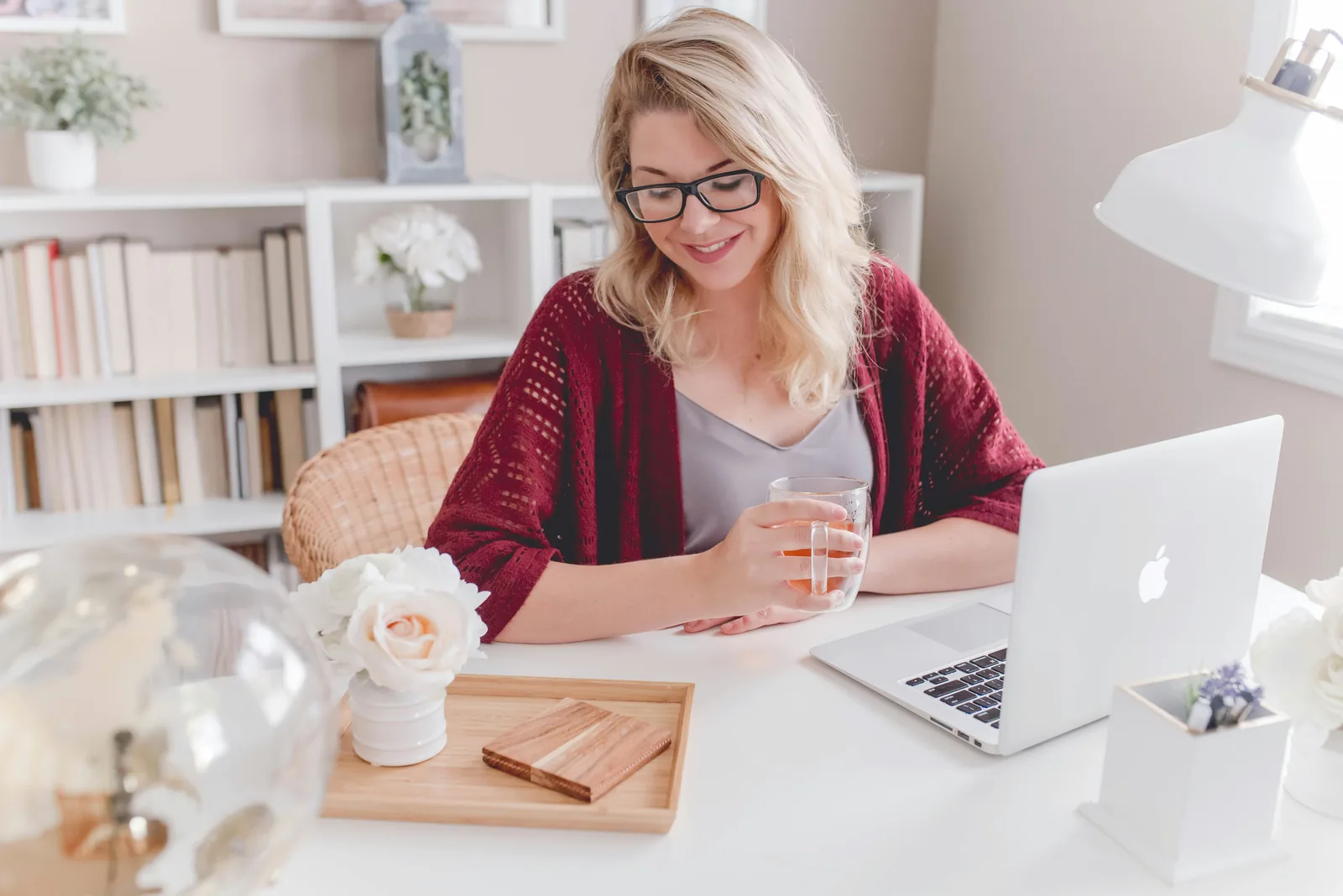 woman working: AI Photoshoot